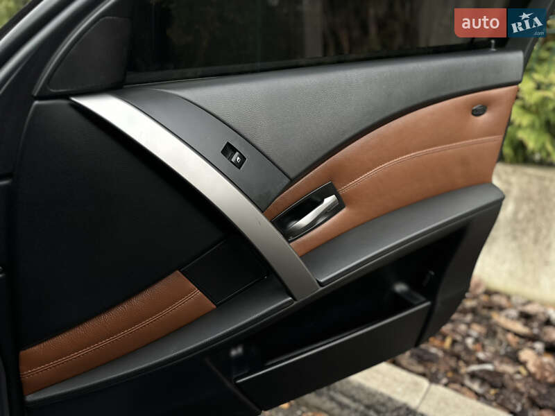 Седан BMW 5 Series 2003 в Ровно
