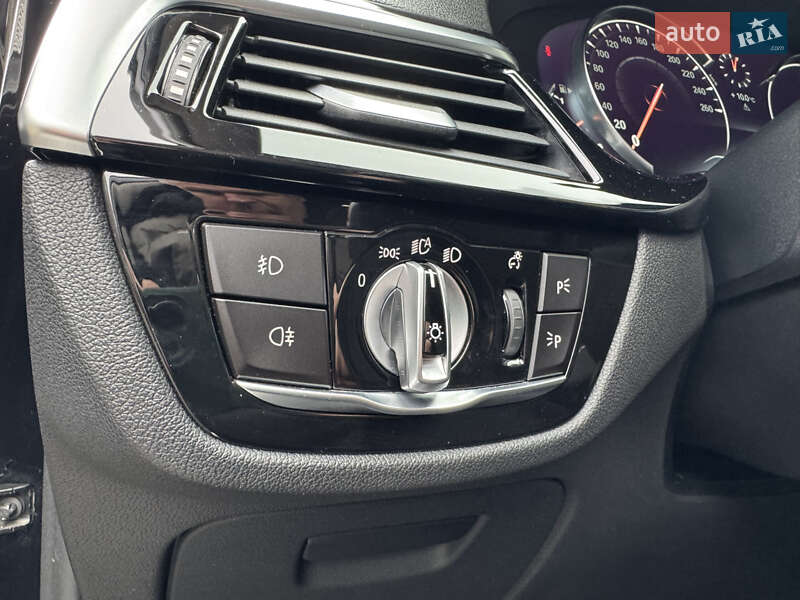 Седан BMW 5 Series 2017 в Запорожье