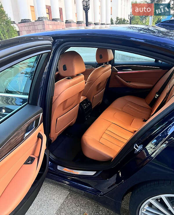 Седан BMW 5 Series 2019 в Львове