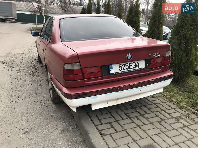 Седан BMW 5 Series 1992 в Киеве