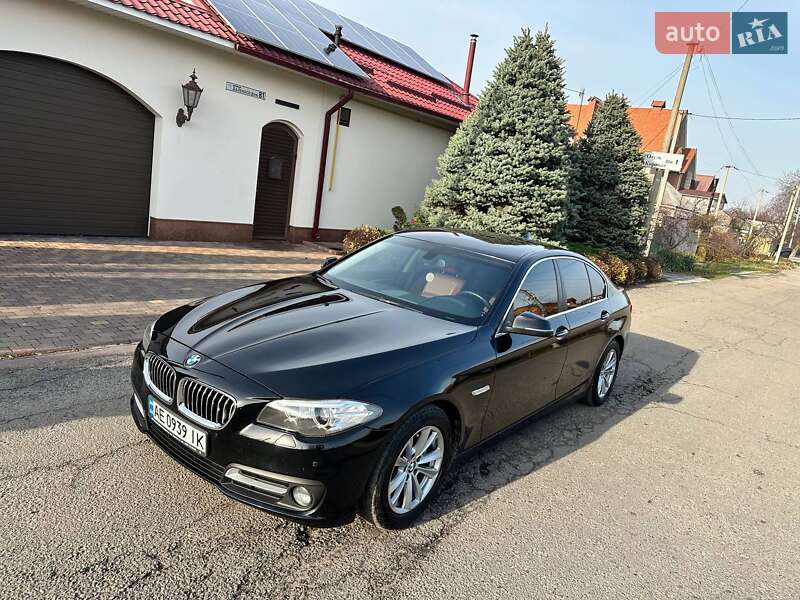 Седан BMW 5 Series 2015 в Дніпрі