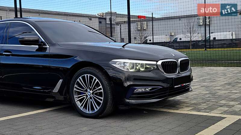 Седан BMW 5 Series 2017 в Мукачево