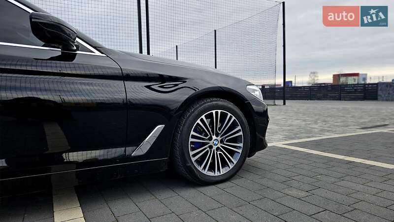 Седан BMW 5 Series 2017 в Мукачево
