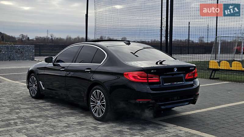 Седан BMW 5 Series 2017 в Мукачево
