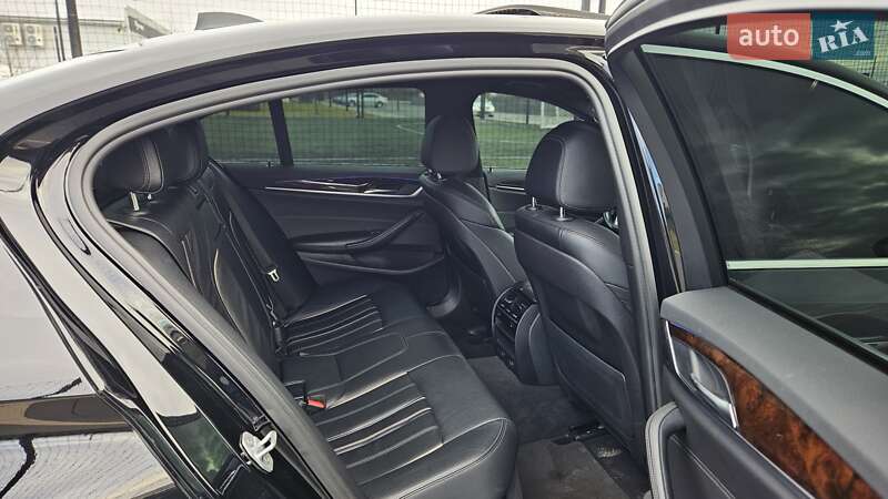 Седан BMW 5 Series 2017 в Мукачево