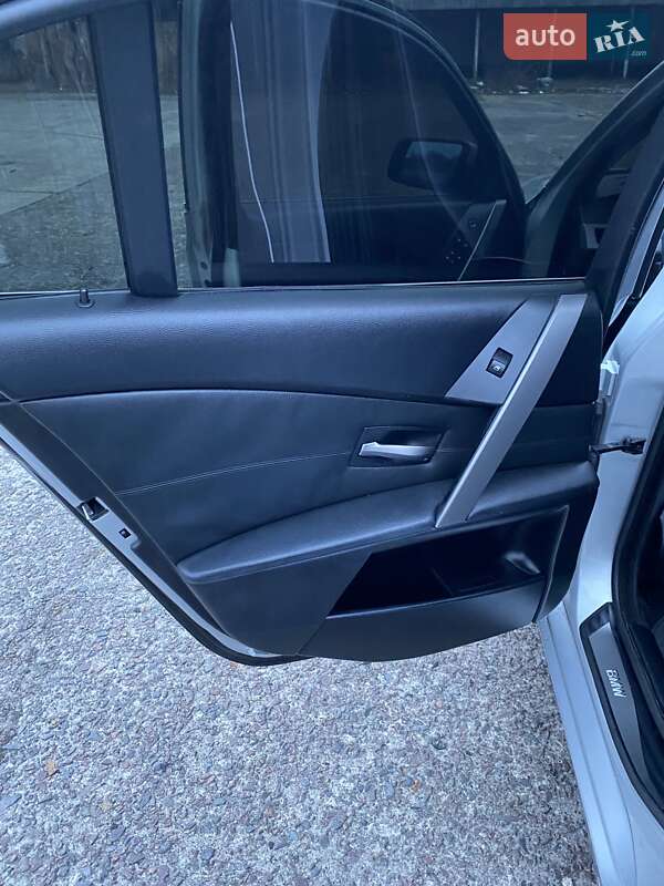 Седан BMW 5 Series 2004 в Новояворовске фото 11 Седан BMW 5 Series 2004 в Новояворовске