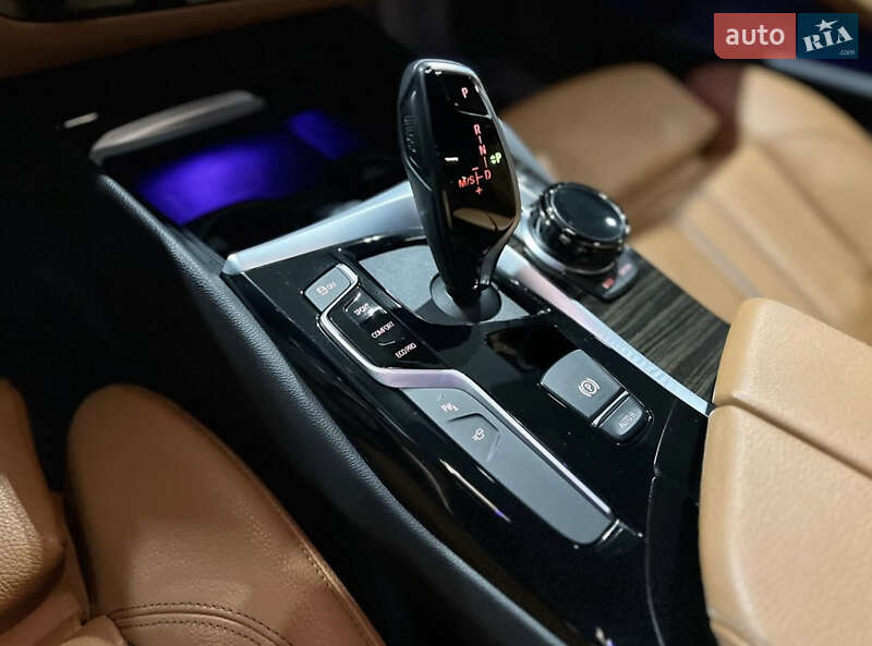 Седан BMW 5 Series 2020 в Киеве