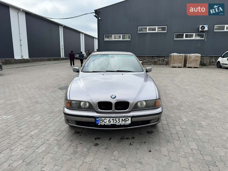 Седан BMW 5 Series 1999 в Стрию