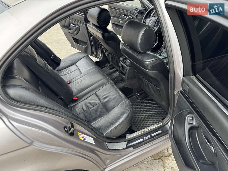 Седан BMW 5 Series 1999 в Стрию