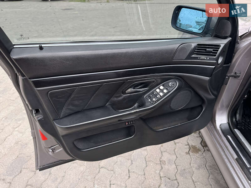 Седан BMW 5 Series 1999 в Стрию