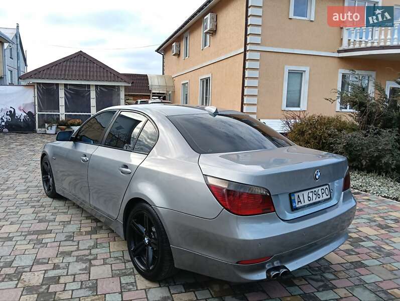 Седан BMW 5 Series 2005 в Малині