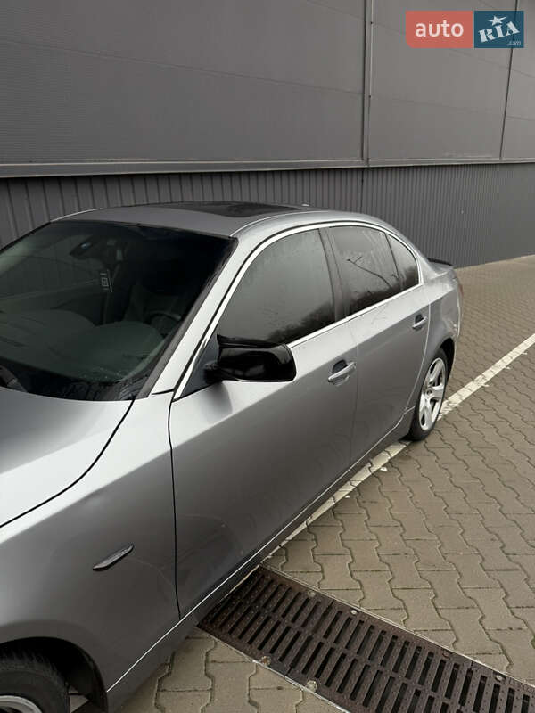 Седан BMW 5 Series 2004 в Тернополе