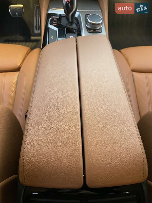 Седан BMW 5 Series 2018 в Вінниці