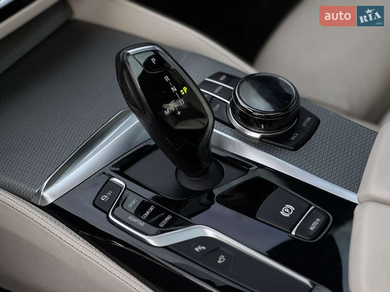 Седан BMW 5 Series 2017 в Дніпрі