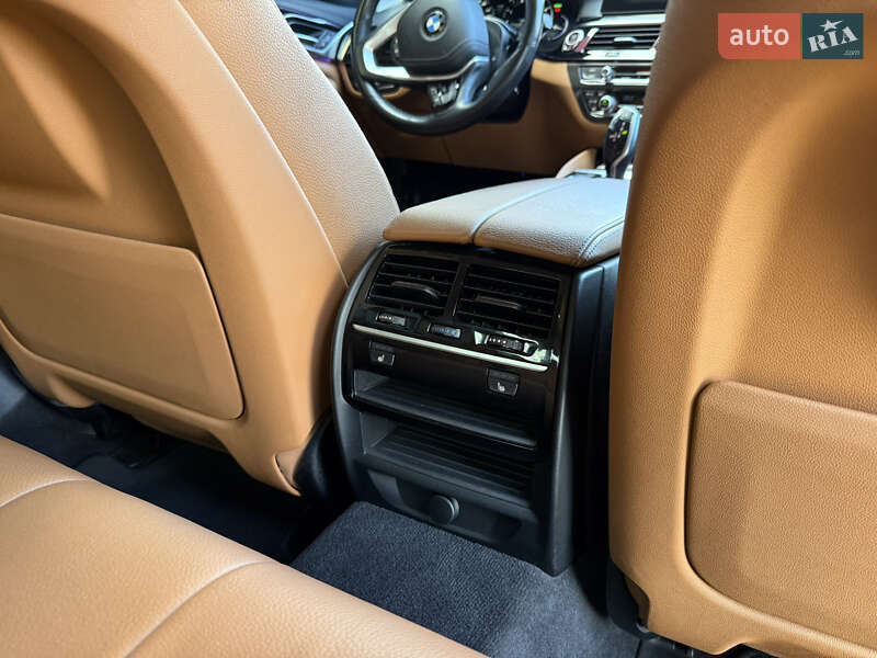 Седан BMW 5 Series 2018 в Киеве