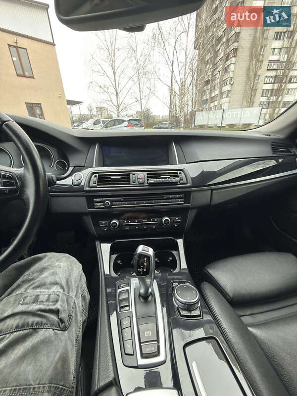 Седан BMW 5 Series 2014 в Южноукраинске