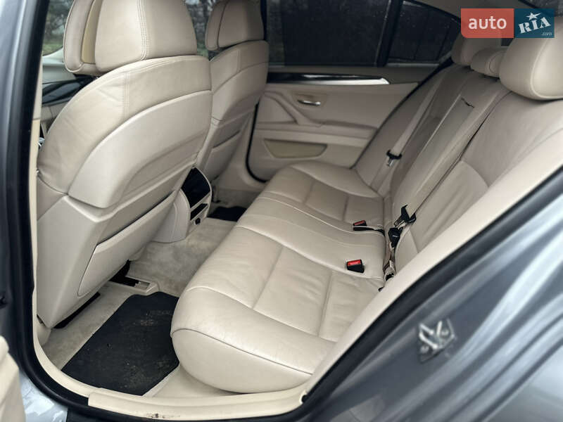 Седан BMW 5 Series 2010 в Полтаві