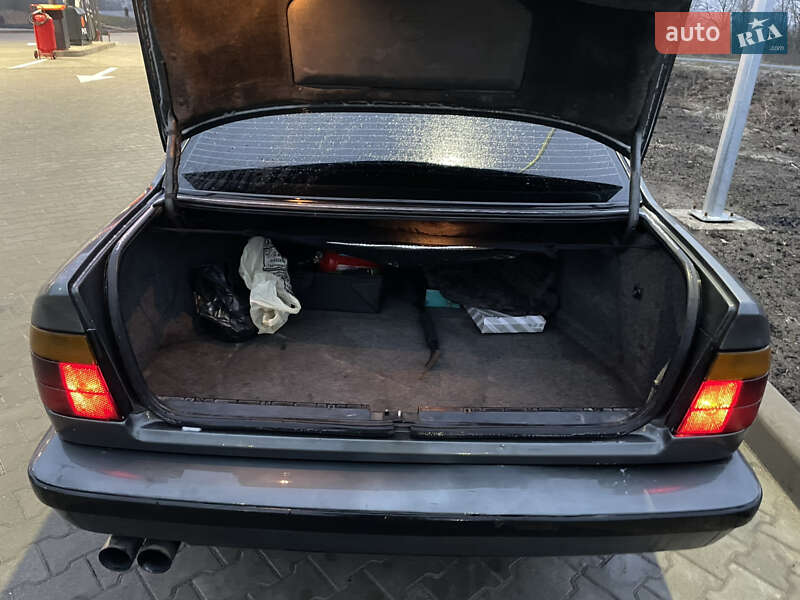 Седан BMW 5 Series 1990 в Ковеле