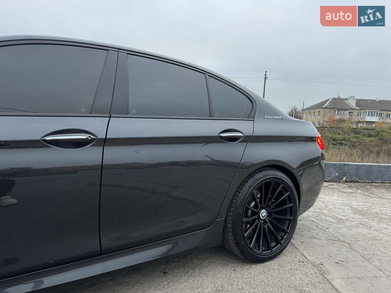 Седан BMW 5 Series 2012 в Умані