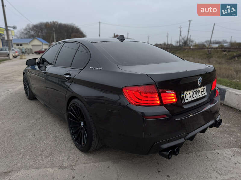 Седан BMW 5 Series 2012 в Умані