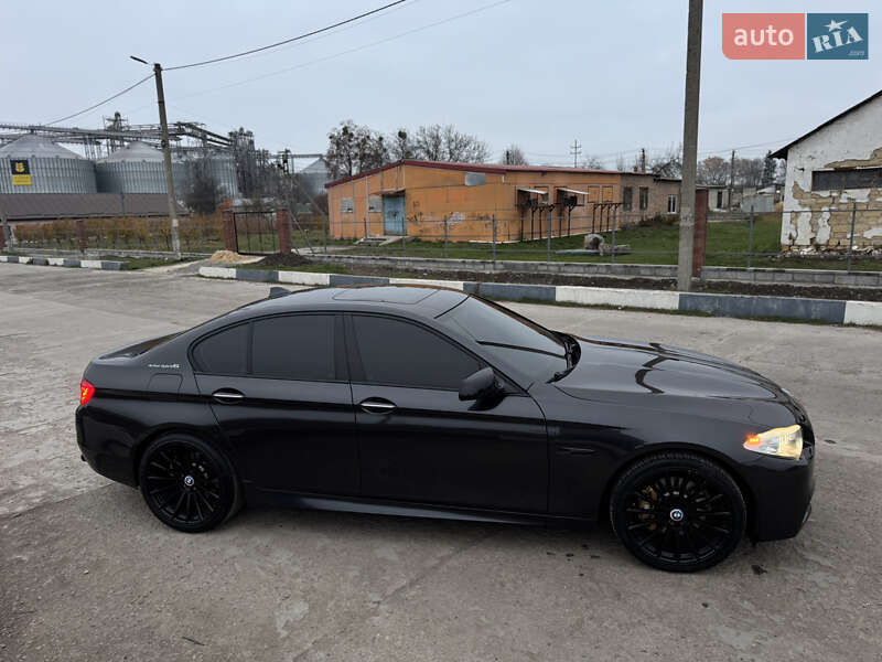 Седан BMW 5 Series 2012 в Умані