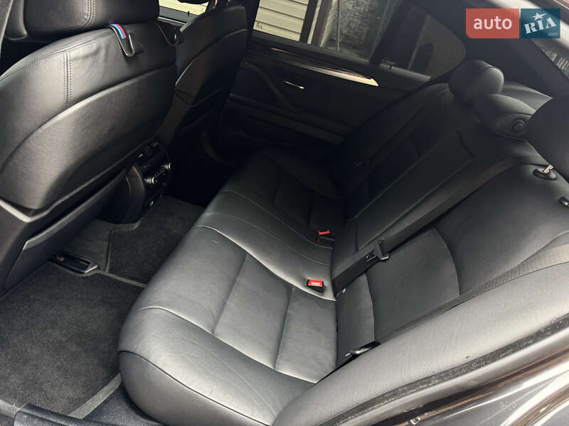 Седан BMW 5 Series 2012 в Умані