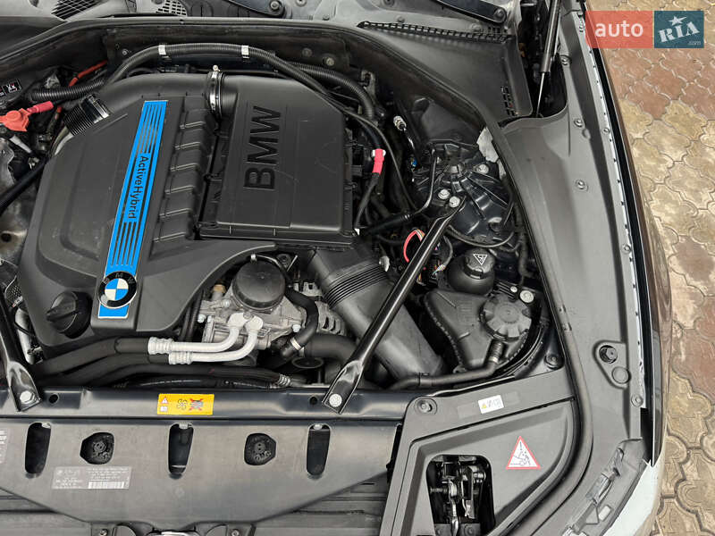 Седан BMW 5 Series 2012 в Умані