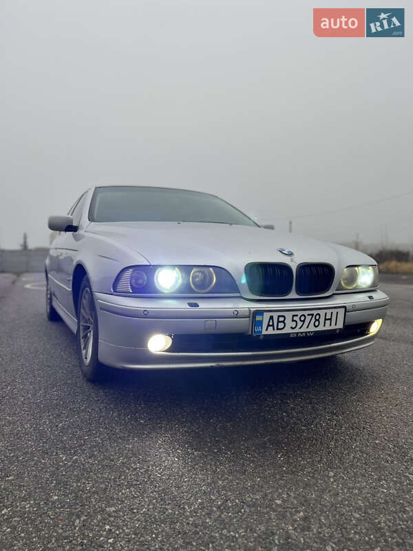 BMW 5 Series 2003