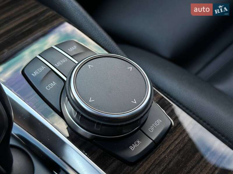 Седан BMW 5 Series 2018 в Киеве