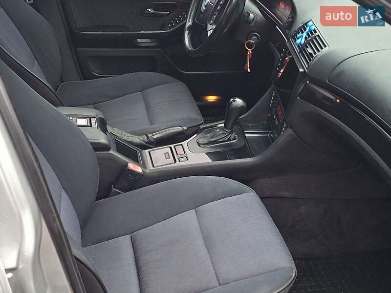 Седан BMW 5 Series 2000 в Черновцах