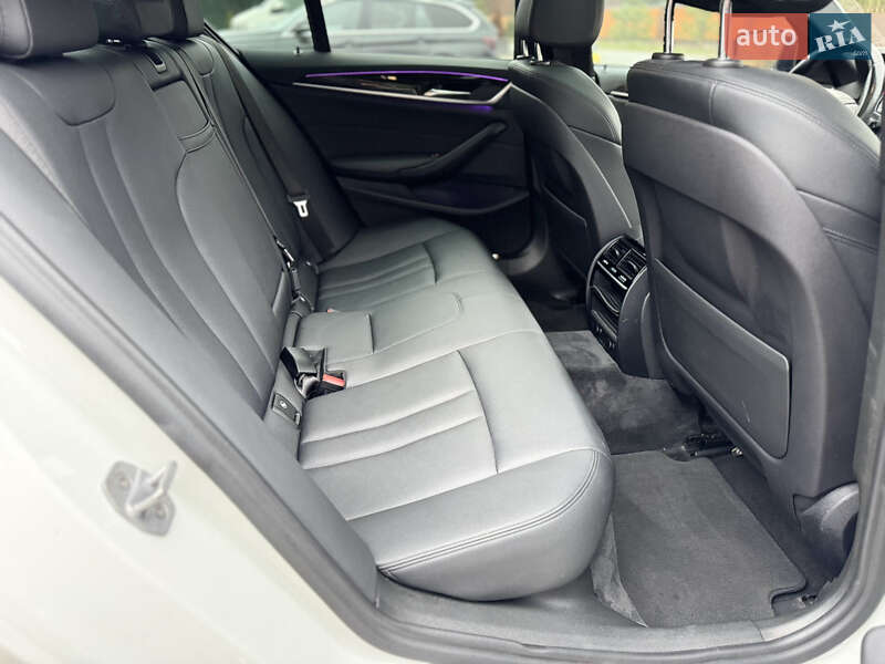 Седан BMW 5 Series 2017 в Виннице