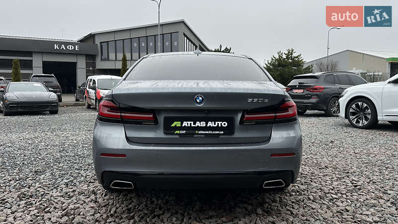 Седан BMW 5 Series 2021 в Львове