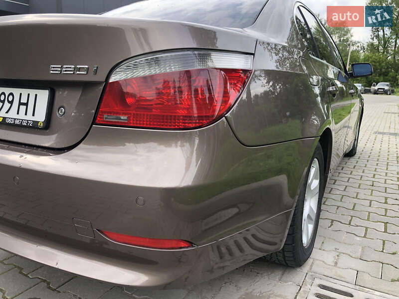 Седан BMW 5 Series 2004 в Львове