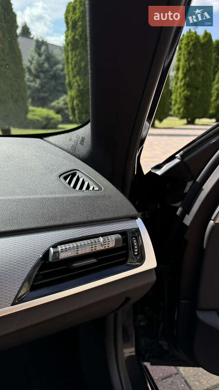 Седан BMW 5 Series 2017 в Мукачевому