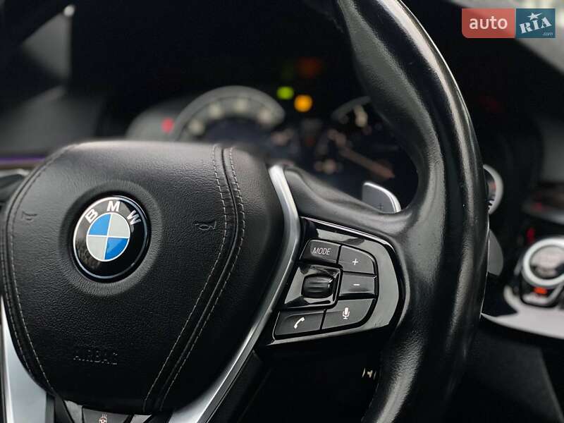 Седан BMW 5 Series 2017 в Львове фото 14 Седан BMW 5 Series 2017 в Львове