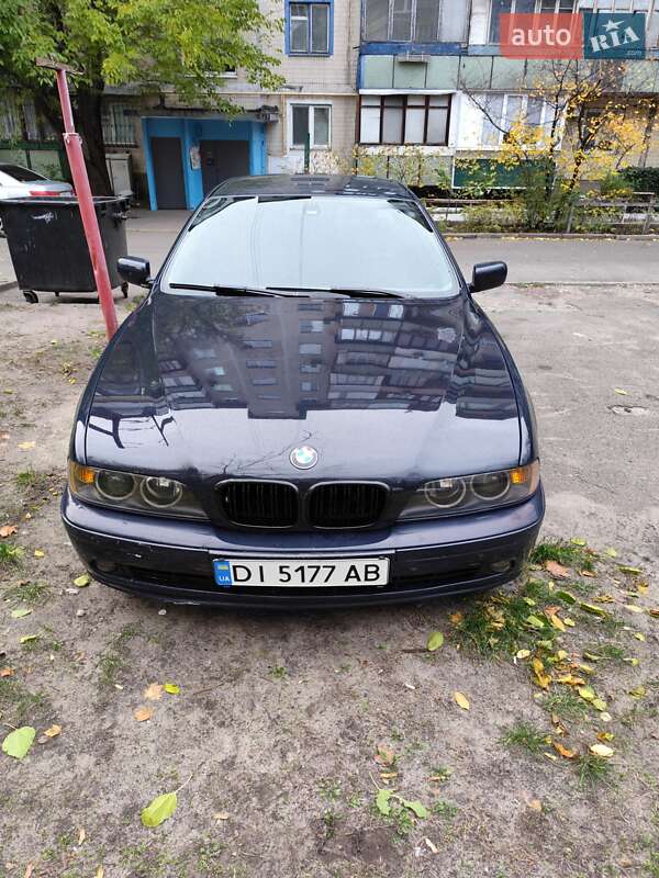 Седан BMW 5 Series 2001 в Киеве