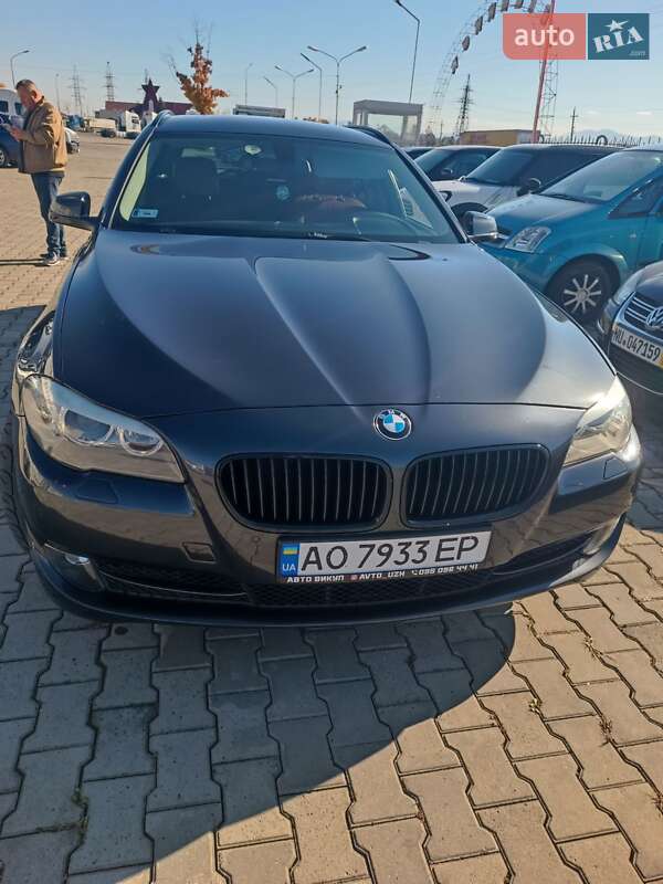 Универсал BMW 5 Series 2012 в Хусте