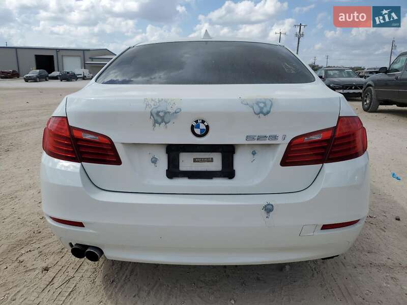 Седан BMW 5 Series 2015 в Дніпрі