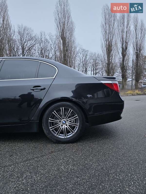 Седан BMW 5 Series 2004 в Чернигове