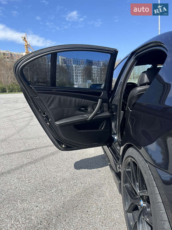 Седан BMW 5 Series 2007 в Львове