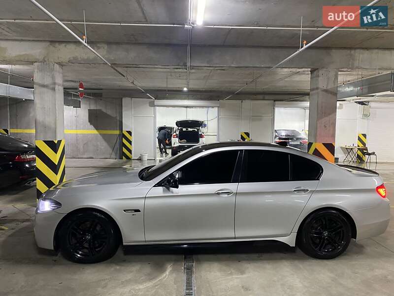 Седан BMW 5 Series 2010 в Дніпрі фото Седан BMW 5 Series 2010 в Дніпрі