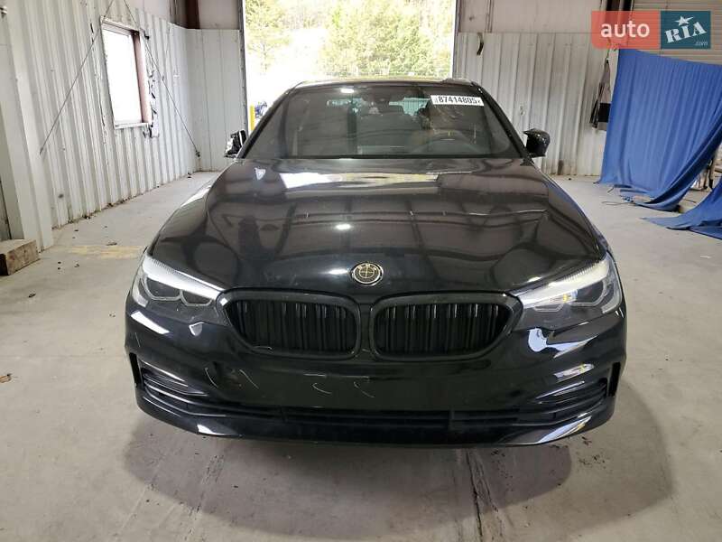 Седан BMW 5 Series 2017 в Ровно