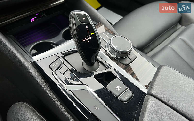Седан BMW 5 Series 2018 в Львове фото 18 Седан BMW 5 Series 2018 в Львове