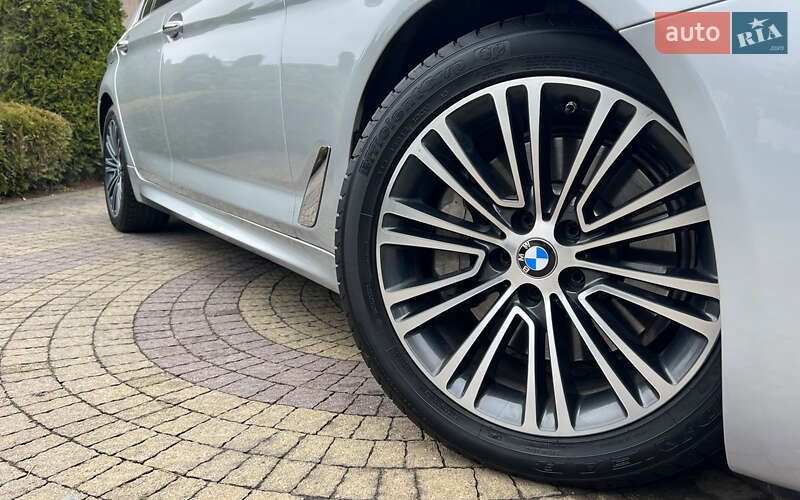 Седан BMW 5 Series 2018 в Львове фото 25 Седан BMW 5 Series 2018 в Львове