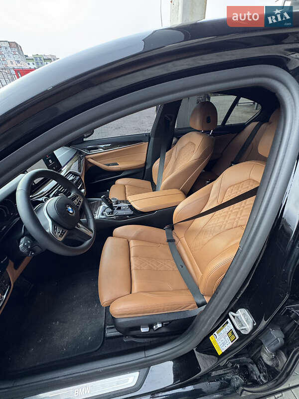 Седан BMW 5 Series 2021 в Брошневі-Облозі