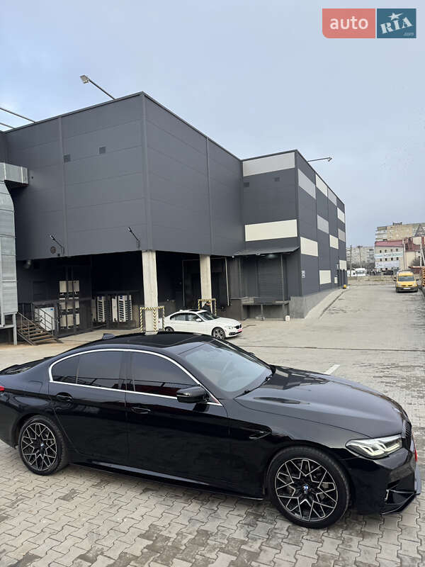 Седан BMW 5 Series 2021 в Брошневі-Облозі