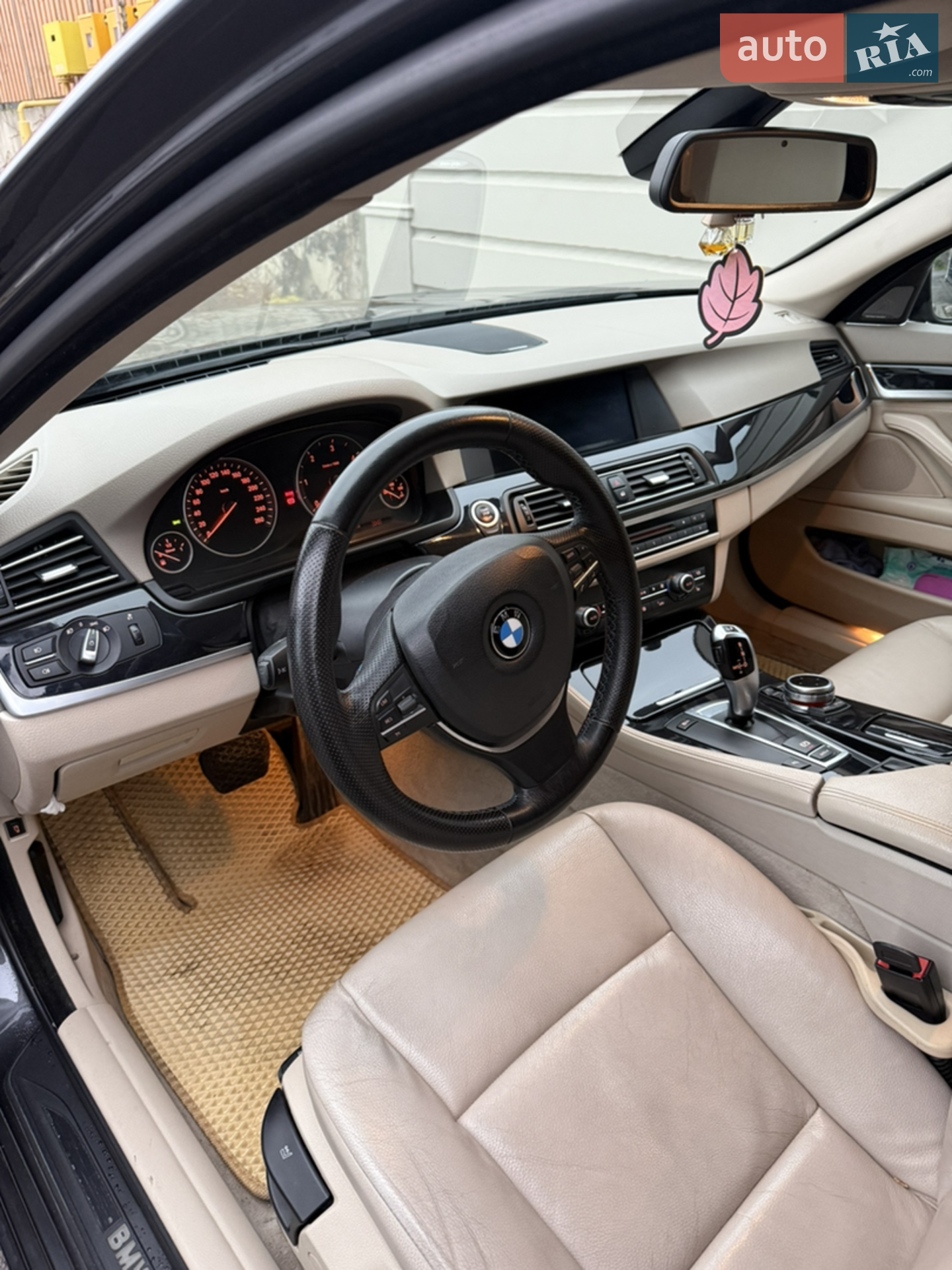 2010 BMW 5er - мініатюра 25