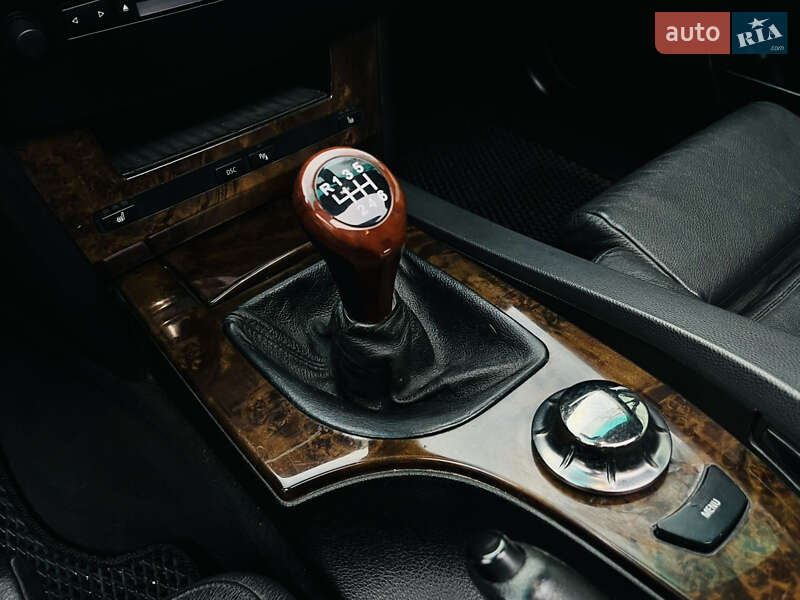 Седан BMW 5 Series 2004 в Харкові