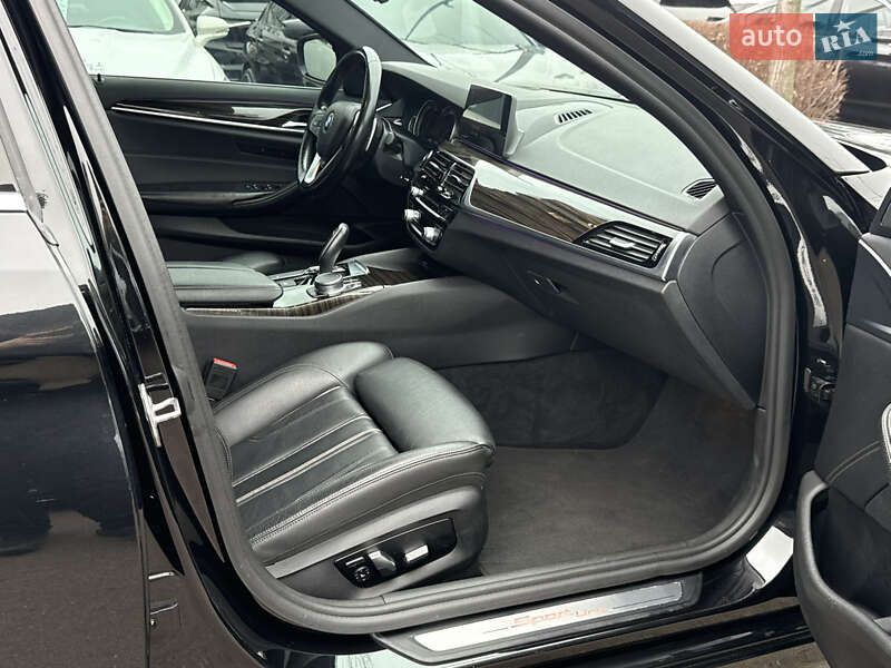 Седан BMW 5 Series 2017 в Киеве
