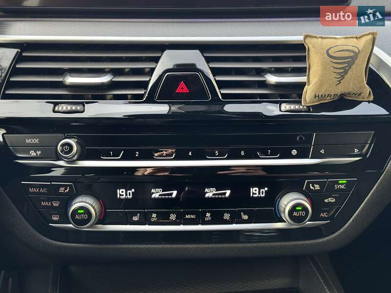 Седан BMW 5 Series 2021 в Мукачево